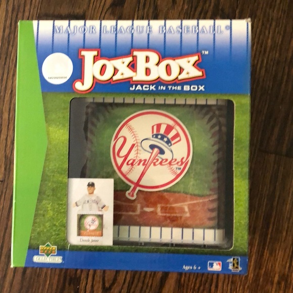 JoxBox Yankees Jack in the Box - Derek Jeter - Picture 1 of 3